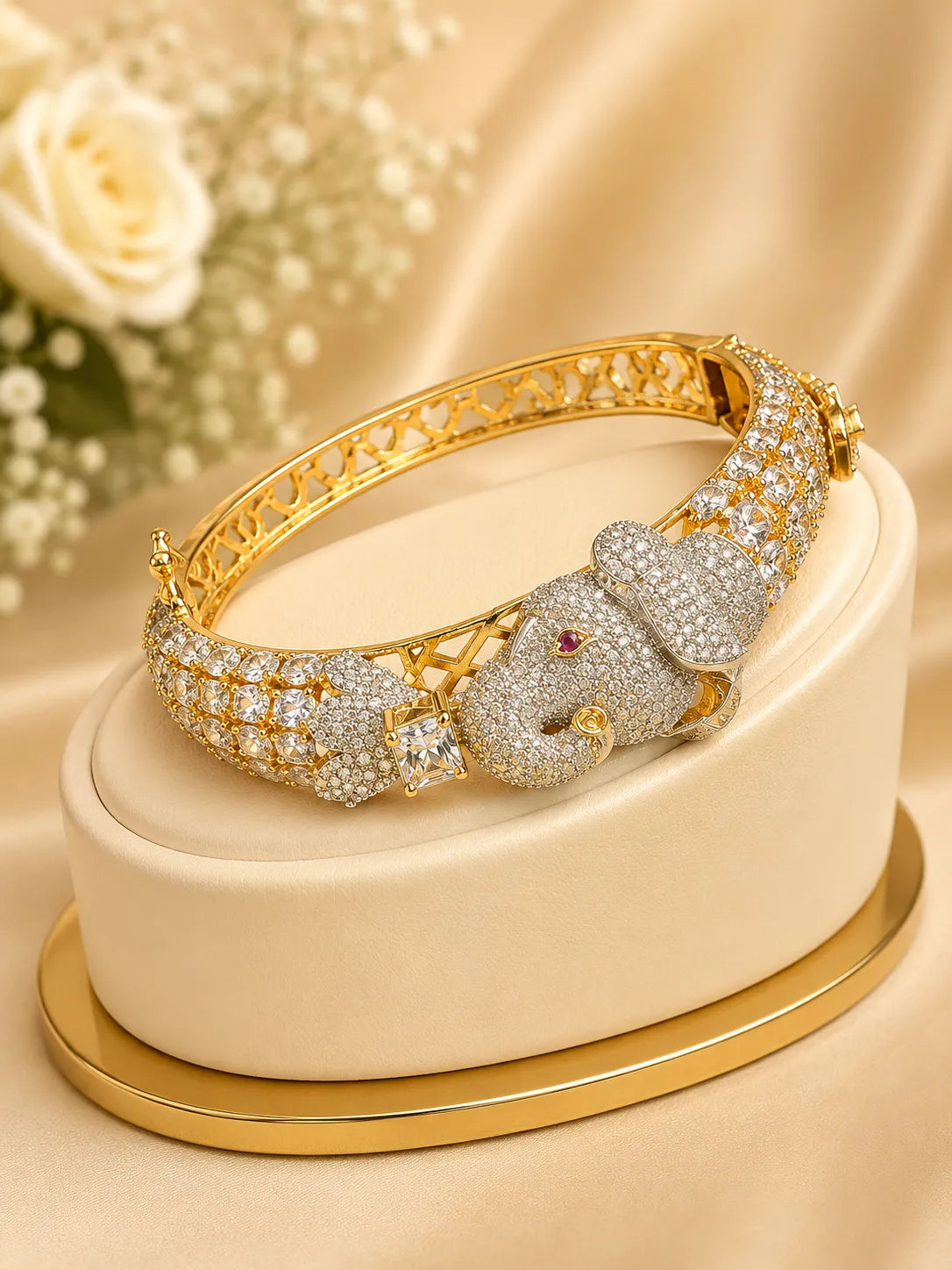 Maharaja Gajmukh Crystal Kada