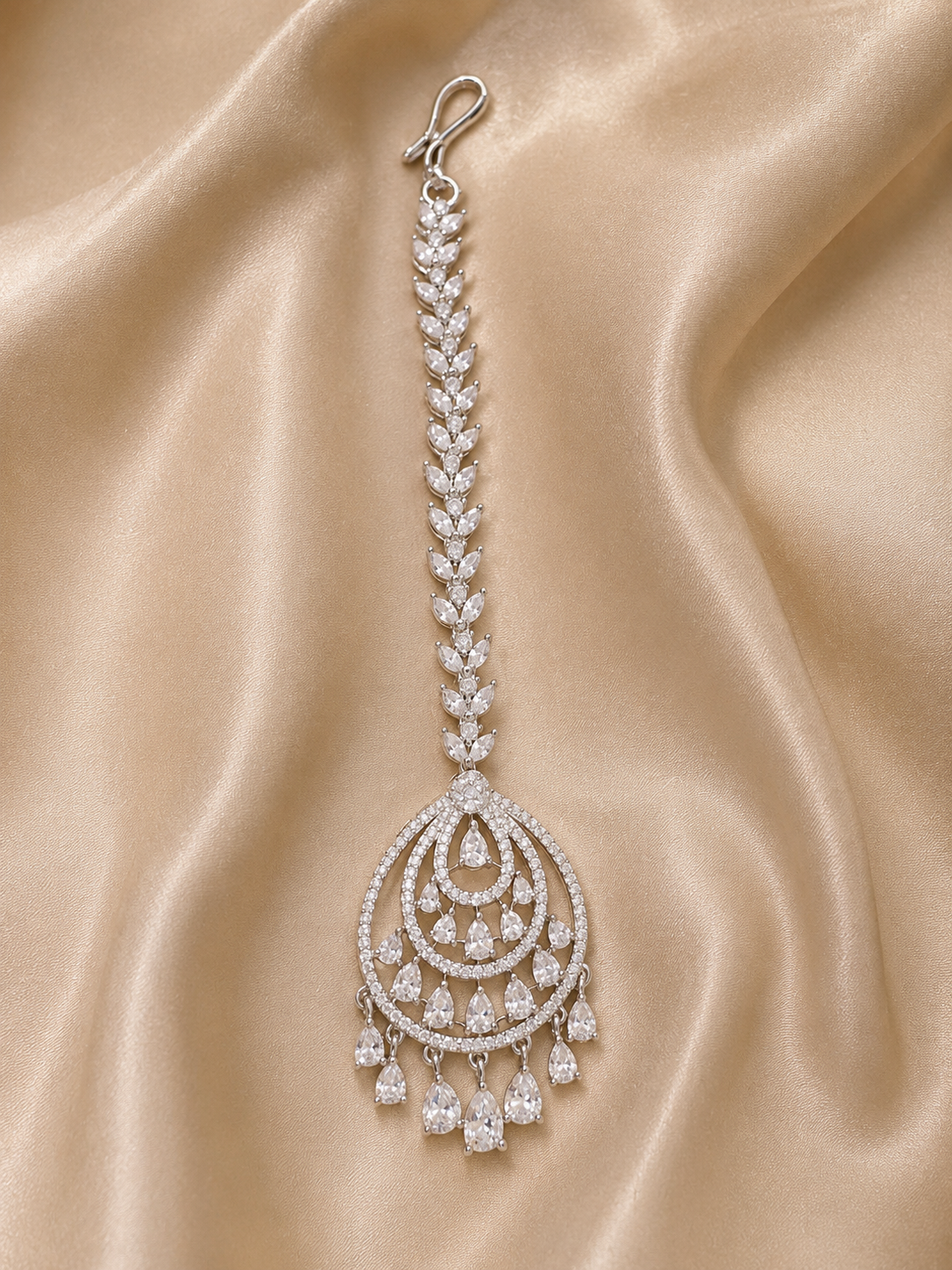 Maharani Crystal Maang Tikka