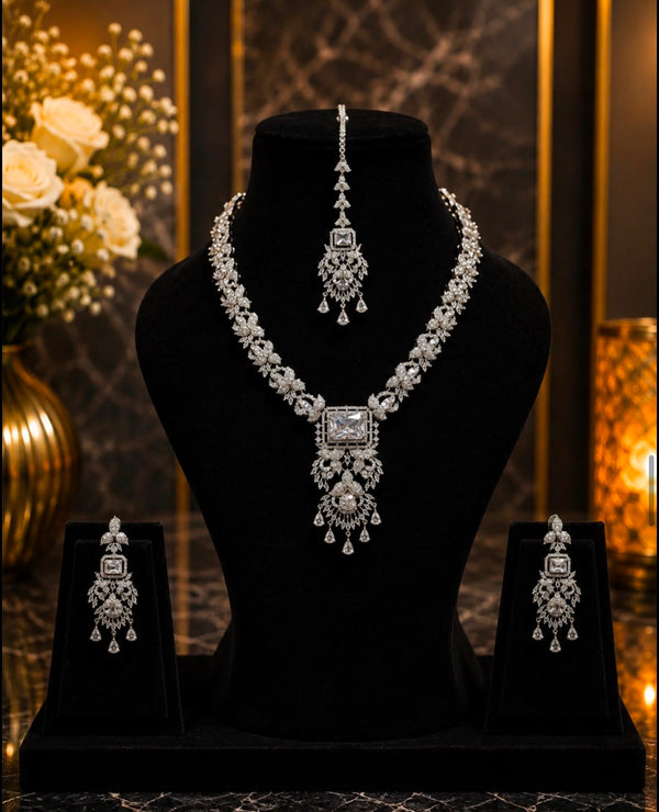 Elegant Diamond-Cut Statement Necklace Set